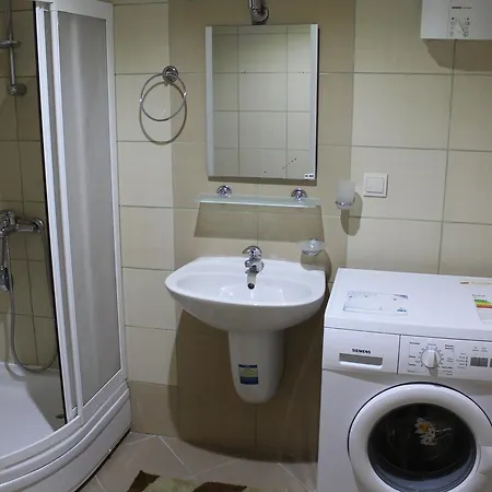 Nas-a Homes Classic Apartament