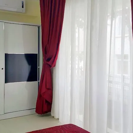 Nas-a Homes Classic Apartament *